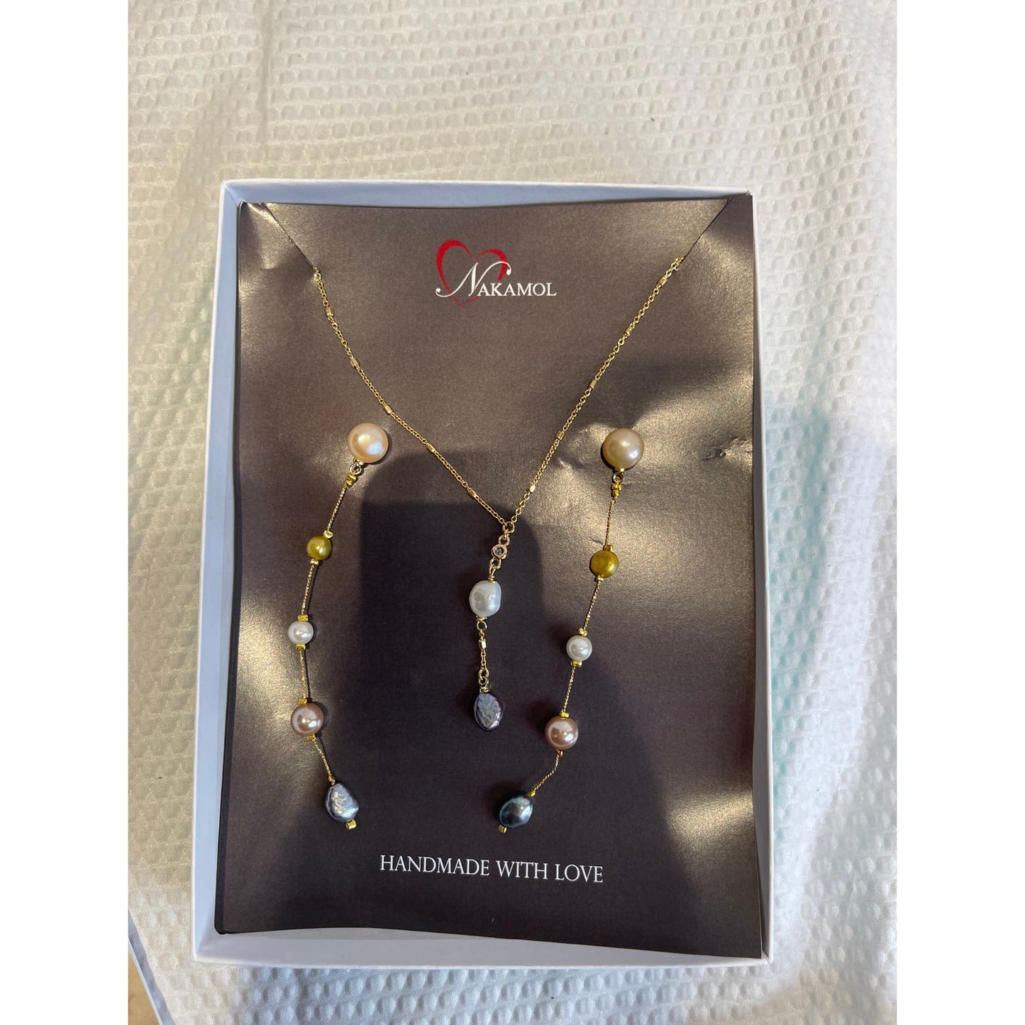 Brand New Nakamol Freshwater Pearl Necklace and Earring Set