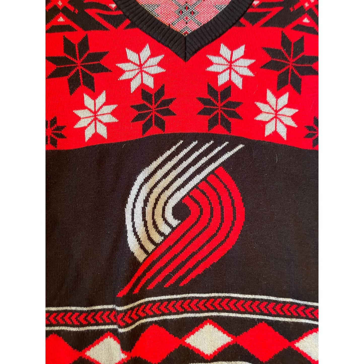 Portland Trail Blazers Ugly Christmas Sweater Men's Size Medium Tight Knit Logo
