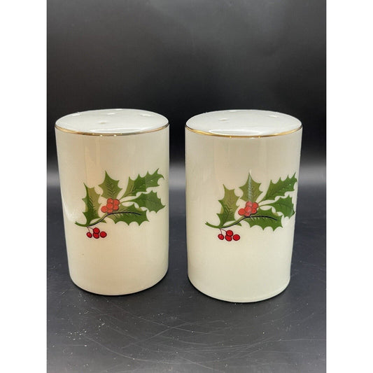 Vintage Holly Salt And Pepper Shakers Christmas Holiday Decorative